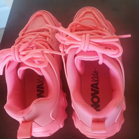 Fashion Nova Pink athletic shoes - Picture 4 of 4